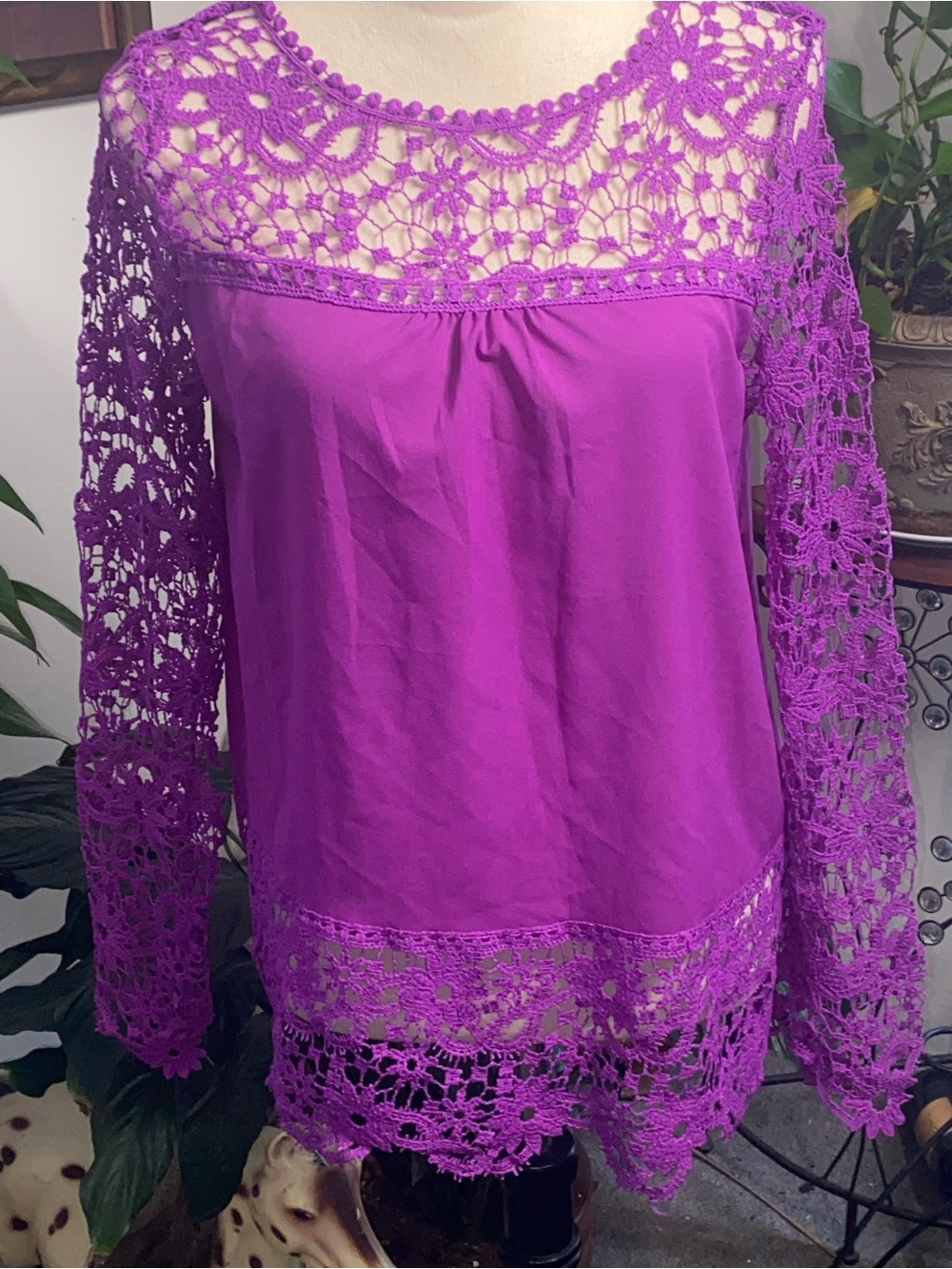 Source Unknown Fuchsia Crochet Lace Long-Sleeve Blouse